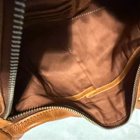 LATICO CALLIE SLING CROSSBODY “Cognac” - Picture 5 of 7